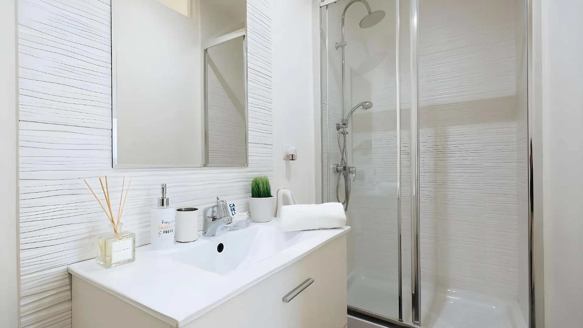 Eva Recommends Lineros Apartment Seville Spain