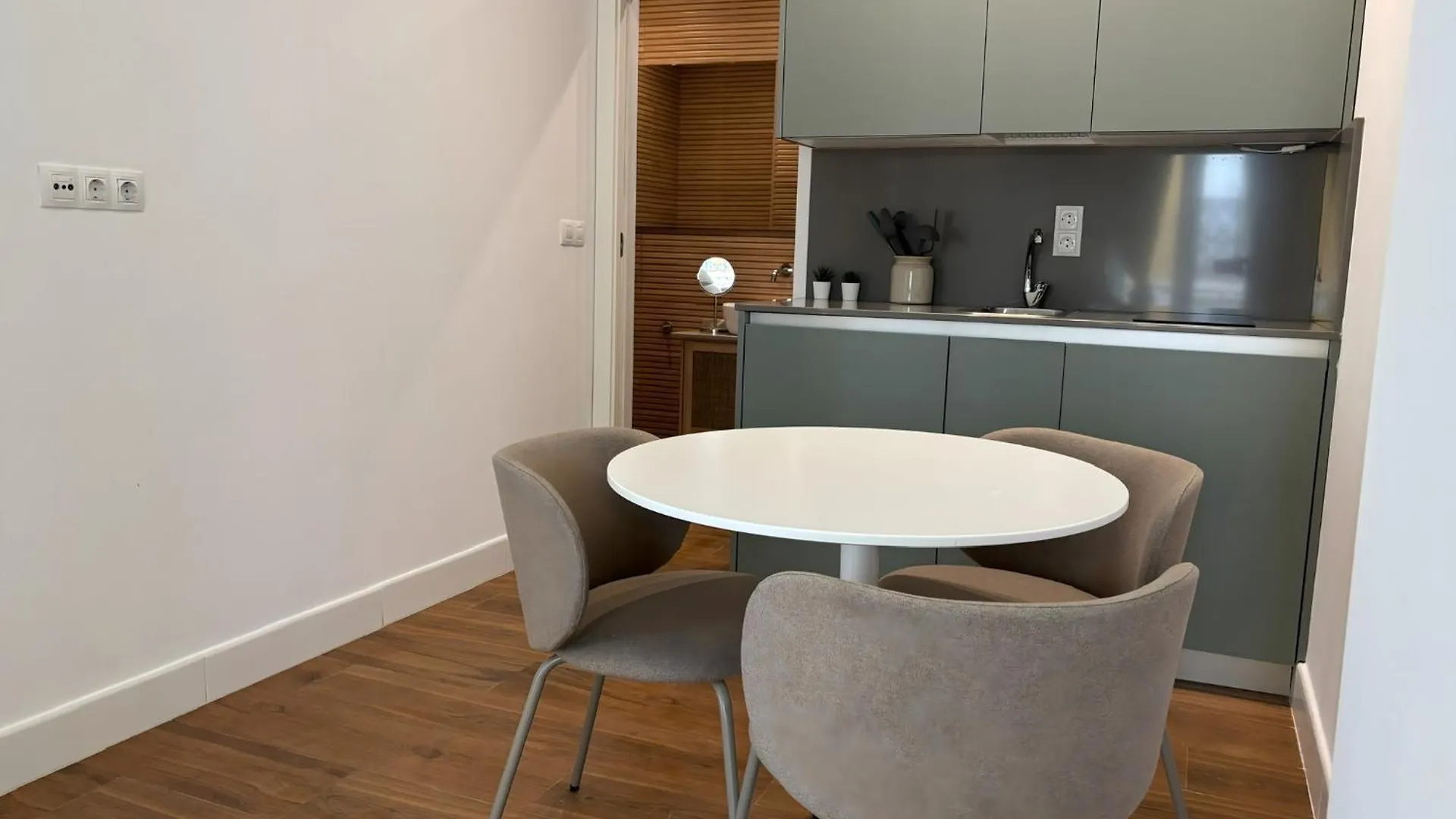 Eva Recommends Lineros Apartment Seville