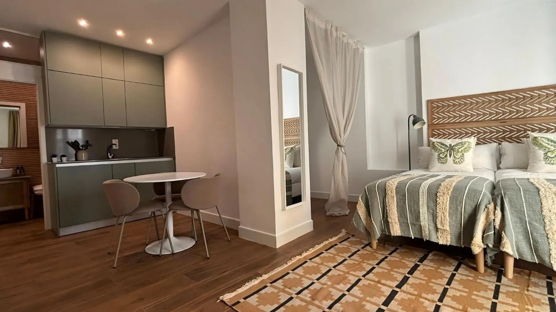 Eva Recommends Lineros Apartment Seville Spain
